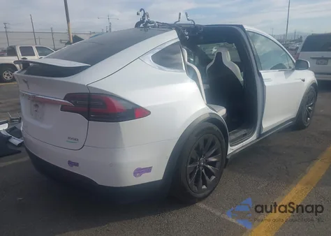 2019 Tesla Model X 100D/75D/Long Range/Standard Range z USA, uszkodzony, nr VIN 5YJXCDE25KF151444